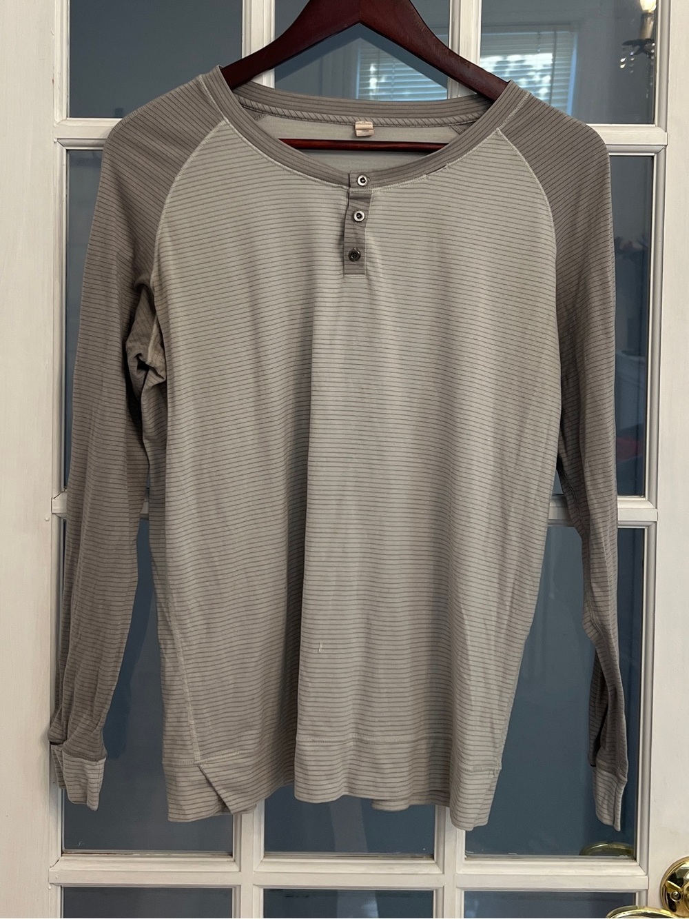 Lululemon Women's Gray Stripe Long Sleeve Henley Athletic Shirt Size 8